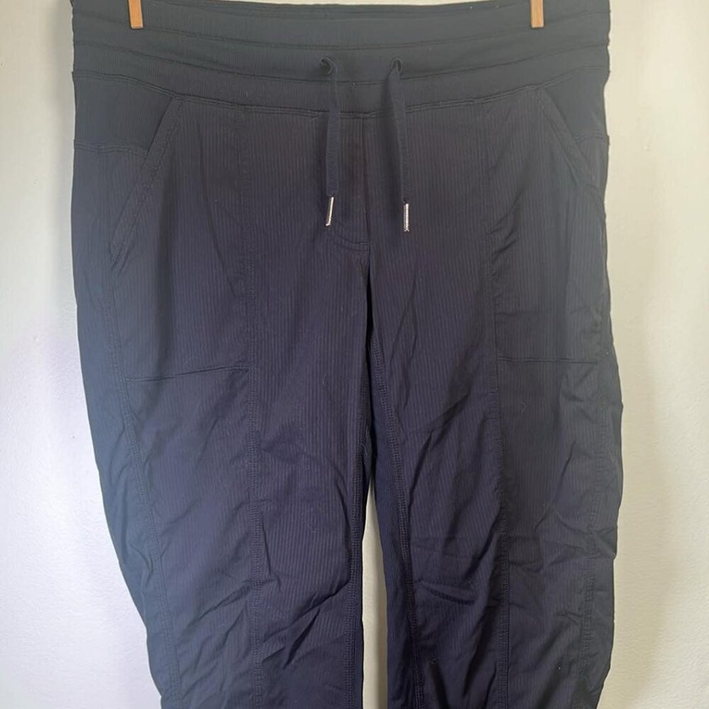 Lululemon Womens Size 10 Dance Studio Crop Capri Black on Black Drawstring